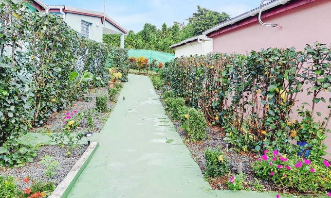 Capesterre-Belle-Eau House | Homerez - Cozy House with Garden in Capesterre