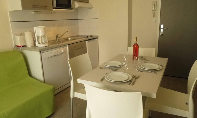 Vieux-Boucau-les-Bains Apartment | Homerez - Cosy Apartment Vieux Boucau 22m² + Wifi