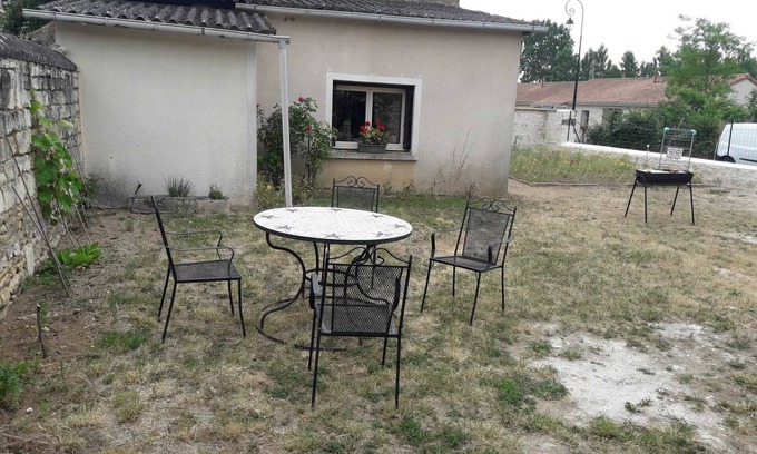 Raslay House | Homerez - Cozy house with garden in Raslay