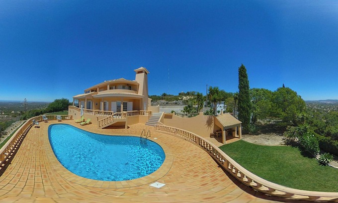 Alfeicao House | Homerez - Elegant family house in Loulé with private pool