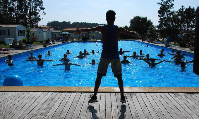 Burinhosa House | Homerez - House 13 km away from the beach for 7 ppl. with shared pool at Pataias