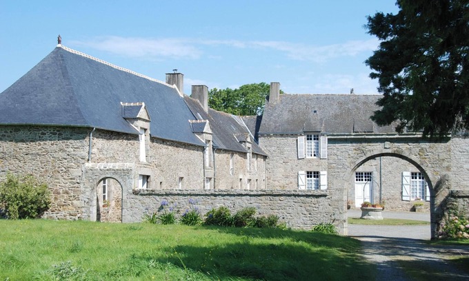 Saint-Igneuc House | Homerez - House 60m² Jugon-les-Lacs + Garden