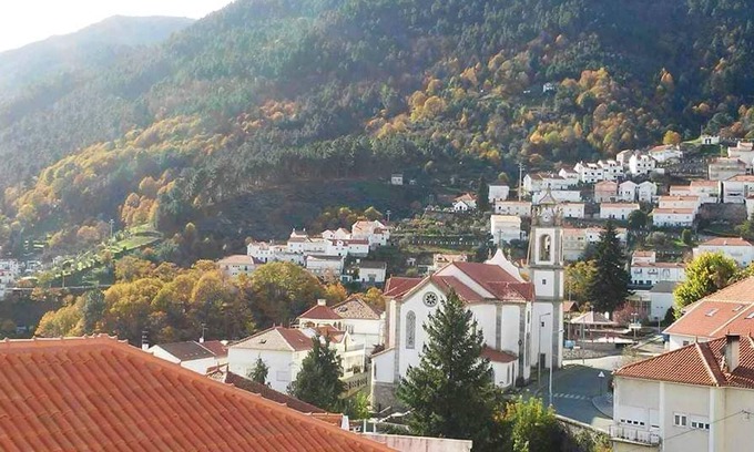 Manteigas House | Homerez - House 7 km away from the slopes for 5 ppl. with balcony at Manteigas