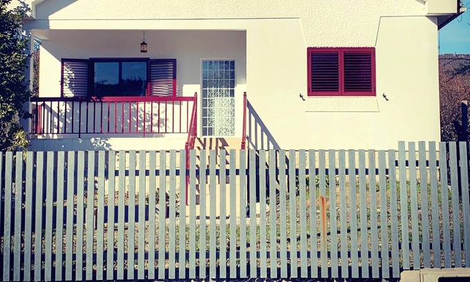 Cantelaes House | Homerez - House for 6 ppl. with garden, terrace and balcony at Vieira do Minho