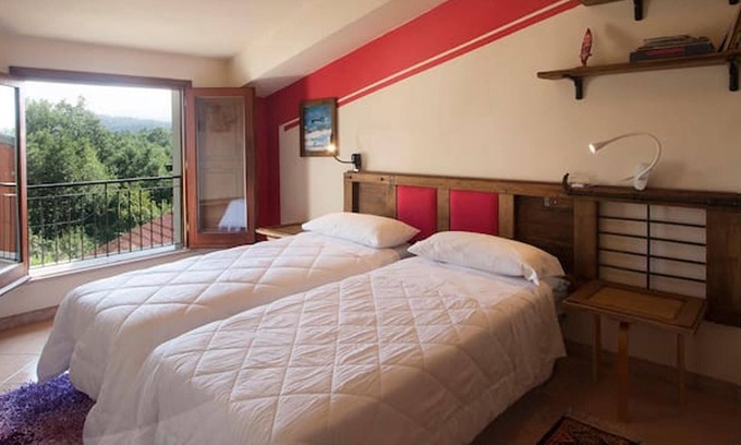Decollatura House | Homerez - House for 4 ppl. with jacuzzi, garden and terrace at Decollatura