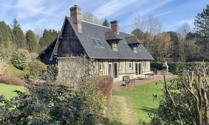 Hermival-les-Vaux House | Homerez - House in Hermival-les-Vaux.