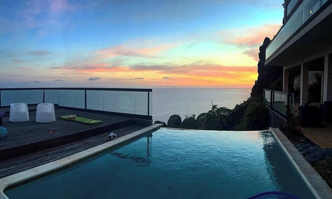 Canico House | Homerez - House with sea view in Caniço