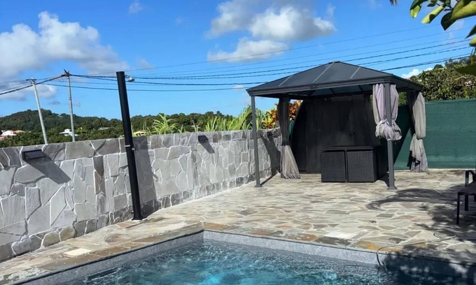 Ducos Villa | Homerez - Modern villa with private pool in Le François