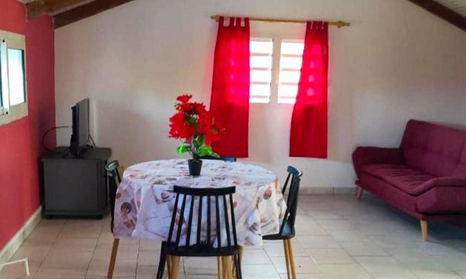 Capesterre-Belle-Eau House | Homerez - Nice house for 4 ppl. with sea view and garden at Capesterre-Belle-Eau
