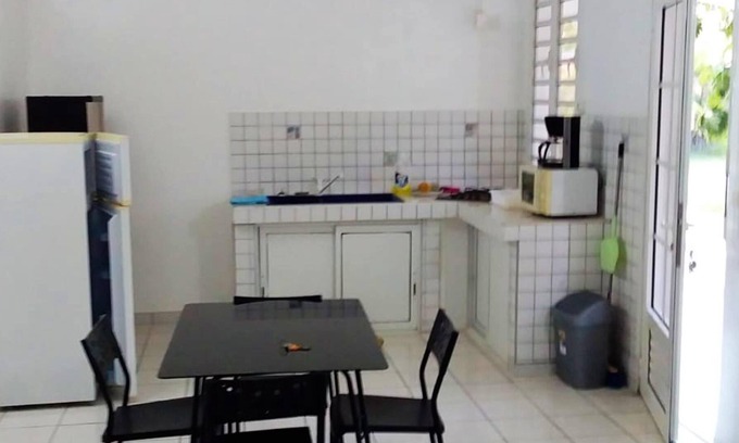 Les Mangles House | Homerez - Nice house with garden and terrace & Wifi