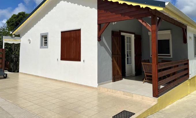 Petit-Canal Villa | Homerez - Nice villa 5 km away from the beach for 4 ppl. with spa at Petit-Canal