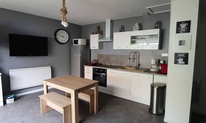 Cote Est Soquence House | Homerez - Quiet house, Le Havre