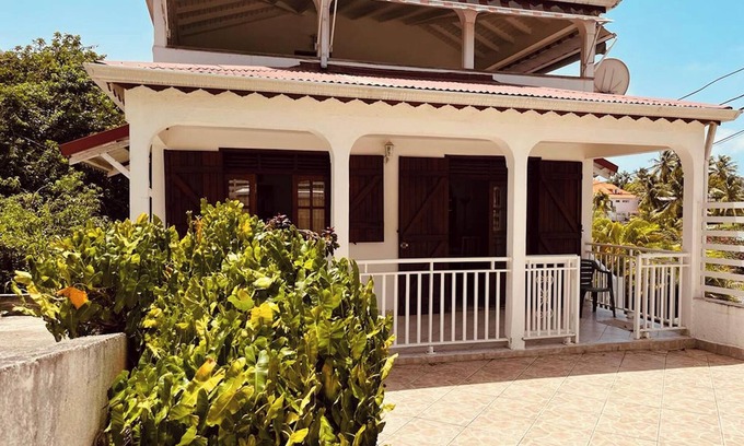 Perinet House | Homerez - Seaside Villa in Le Gosier with Stunning View