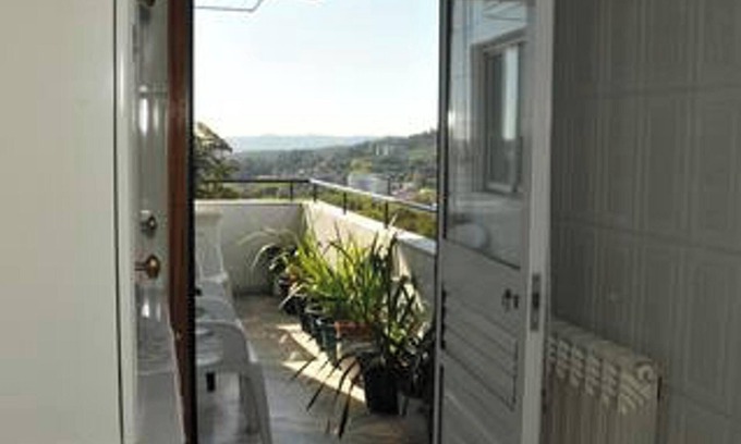 Oliveira do Castelo Apartment | Homerez - Spacious apartment with fireplace in Guimarães