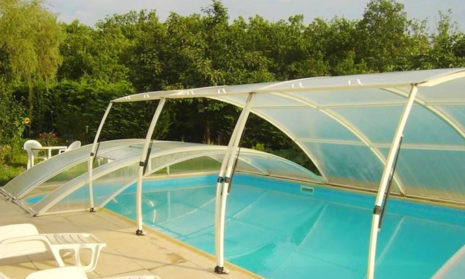 Sarrazac House | Homerez - Spacious house for 8 ppl. with shared pool and garden at Sarrazac