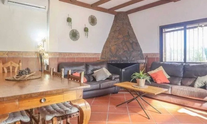 Guillena Villa | Homerez - Spacious Villa in Guillena with Garden and Private Pool