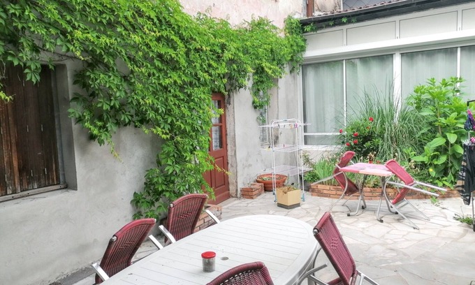 Neris-les-Bains Apartment | Homerez - Studio Néris-les-Bains