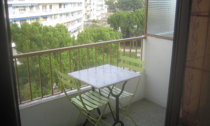 4th Arrondissement Apartment | Homerez - Studio in Marseille with balcony