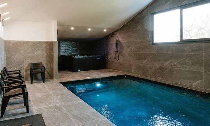 Lespignan Villa | Homerez - Villa 10 km away from the beach with swimming-pool, jacuzzi and spa