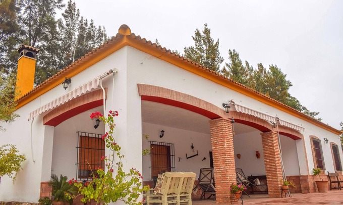 Penaflor Villa | Homerez - Villa for 9 pers. with swimming pool, garden and terrace in La Vereda
