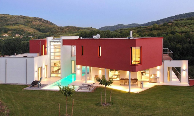 Saint-Desirat Villa | Homerez - Villa in Saint Désirat