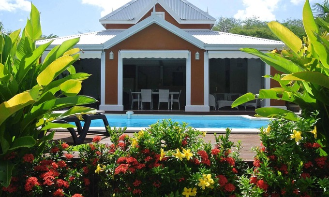 Anse des Rochers Villa | Homerez - Villa in Saint-François.