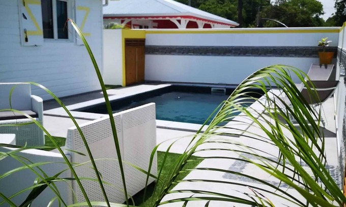 Saint-Francois Villa | Homerez - Villa Saint-François