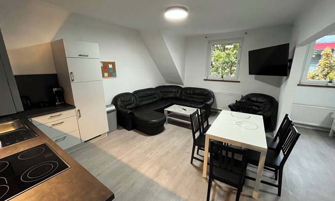 Bergisch Gladbach Apartment | HomesNRW - Trade fair/City 2.OG