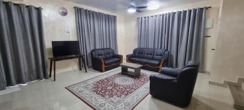 Kampung Permatang Sireh House | Homestay Tasnim Bertam 5 Rooms Corner lot