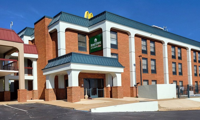 Prattville Hotel | HomeTowne Studios by Red Roof Prattville