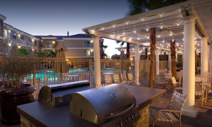 La Quinta Hotel | Homewood Suites by Hilton La Quinta