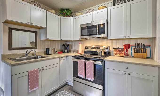 Lexington Cottage | Homey Horse Farm Hideaway ~ 6 Mi to KY Horse Park!