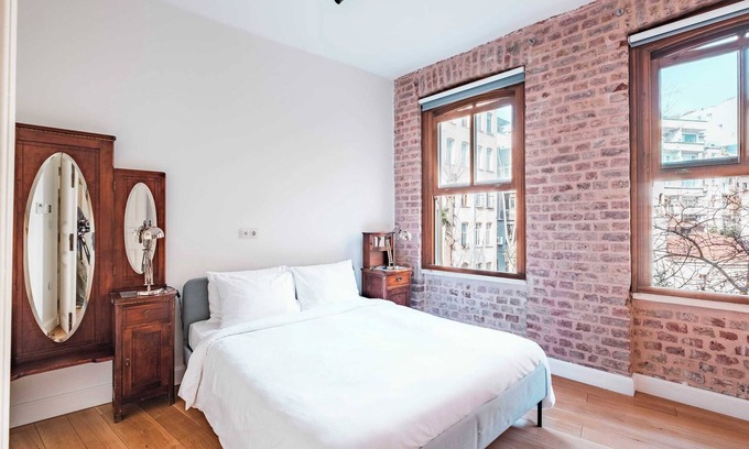 Galata Apartment | Homie Suites | Galata Tower | 2br Apartment #LU3