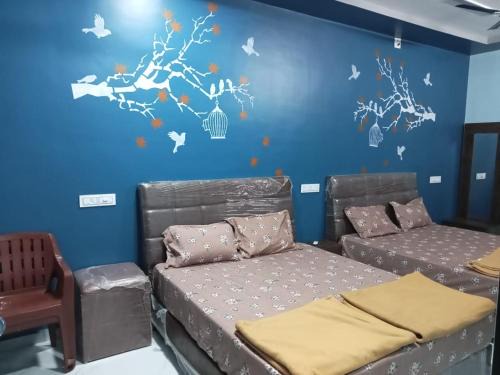 Rajpipla House | Honest Deluxe Room