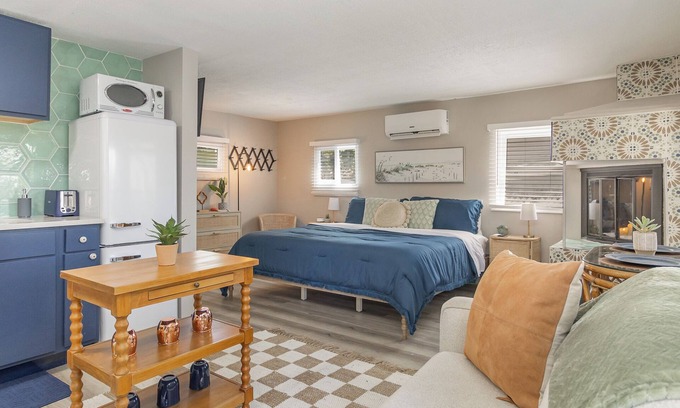 Michigan City Apartment | Honeymooner's Hut: Stylish/Stocked Studio for Two