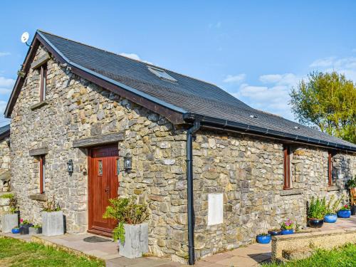 Crynant House | Honeysuckle Cottage