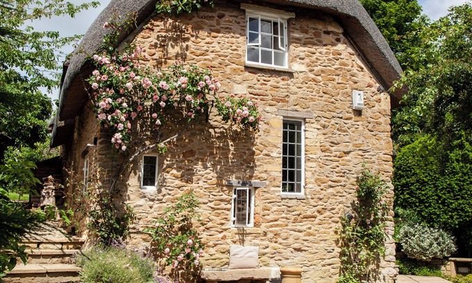 Chipping Campden House | Hoo Cottage - Chipping Campden, Iconic 17th Century Thatched Cottage