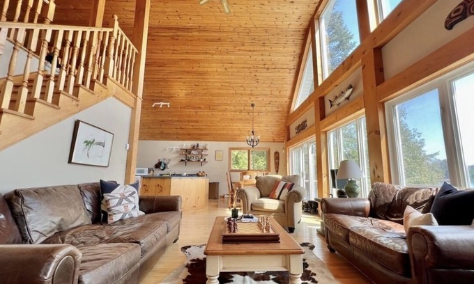 Minden Cottage | Horseshoe Lake Hideaway (w/ Hot Tub)