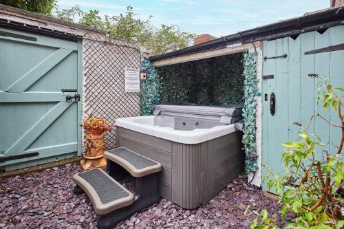 West Cliff House | Host & Stay - Allium House