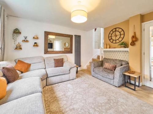 Canterbury House | Host & Stay - Cedar Cottage