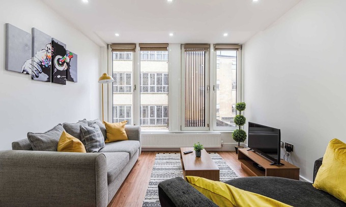 Ipswich Apartment | Host & Stay | Maple Court
