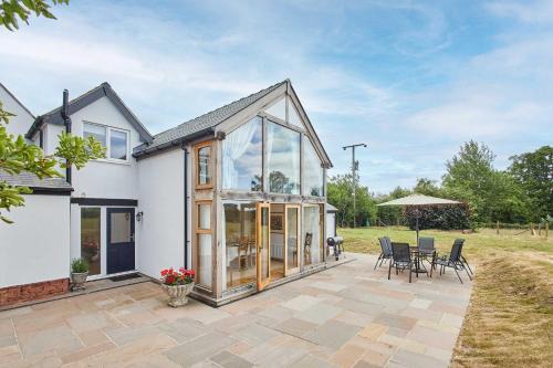 Mathon House | Host & Stay - Merrow Cottage