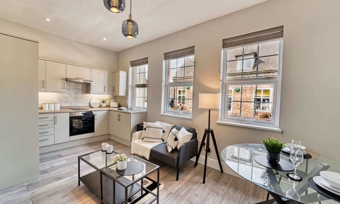 Worcester Condo | Host & Stay | Taylor Apartment