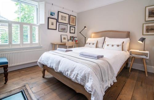 Worcester House | Host & Stay - Terrace House on Canal