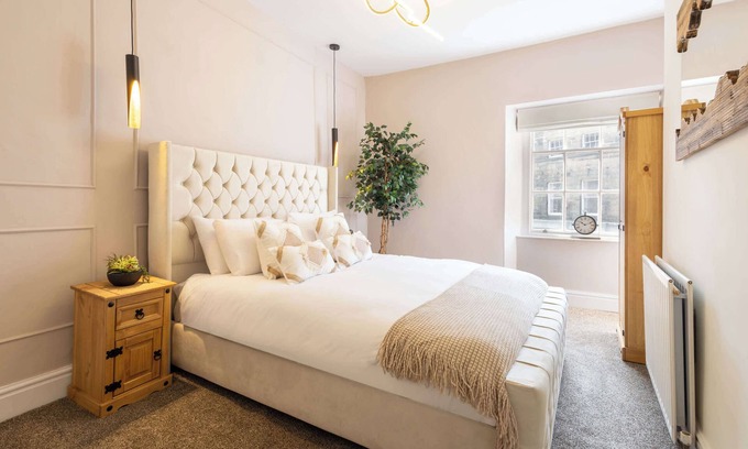 South Charlton House | Host & Stay | Yule House