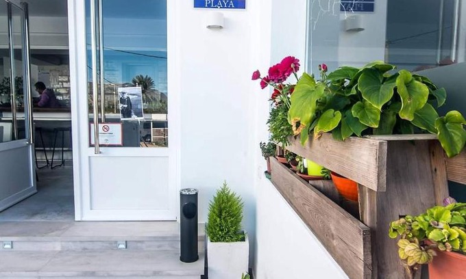Los Escullos House | HOSTAL CASA EMILIO