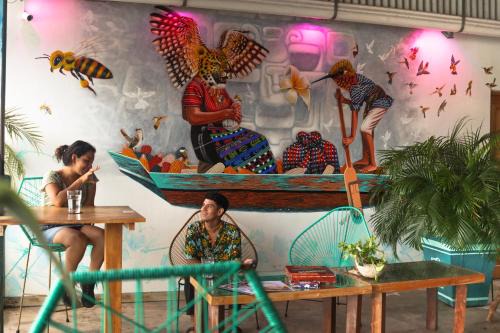 Flores House | Hostal Don Cenobio