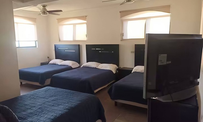 Campo de Golf Fonatur Hotel | Hostal Hab 12, Campo de Golf, En Zona Hotelera, Barra, Playa