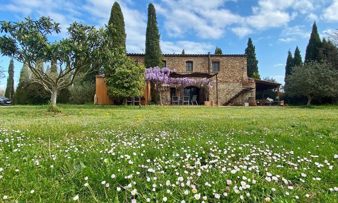 Crespia House | Hostal Nou de Crespià