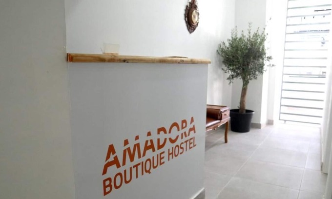 Mina Cabin | Hostel Acolhedor Situado no Coração da Amadora!